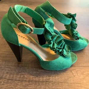 Vintage Madden Girl emerald peep toe heels